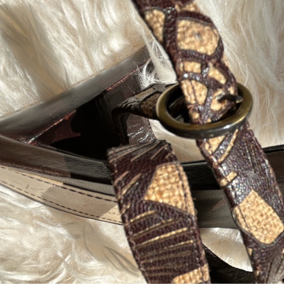 Kenneth Cole Vintage Animal Print Heeled Sandals - Picture 4 of 5